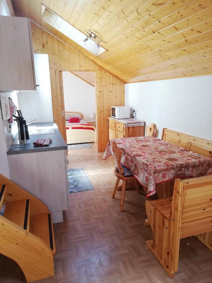 Апартаменти Cesa Pier Sellaronda Dolomiti Кампітелло-ді-Фасса Екстер'єр фото